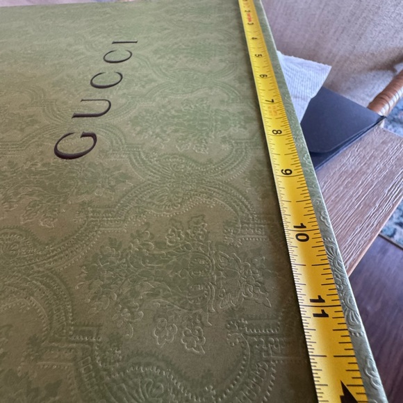 Gucci green shopping box 16”x12”x2.3” with gucci shipping box included. - Picture 5 of 8